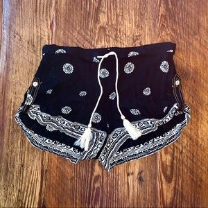 Adult Small Kendall Kylie Printed Shorts